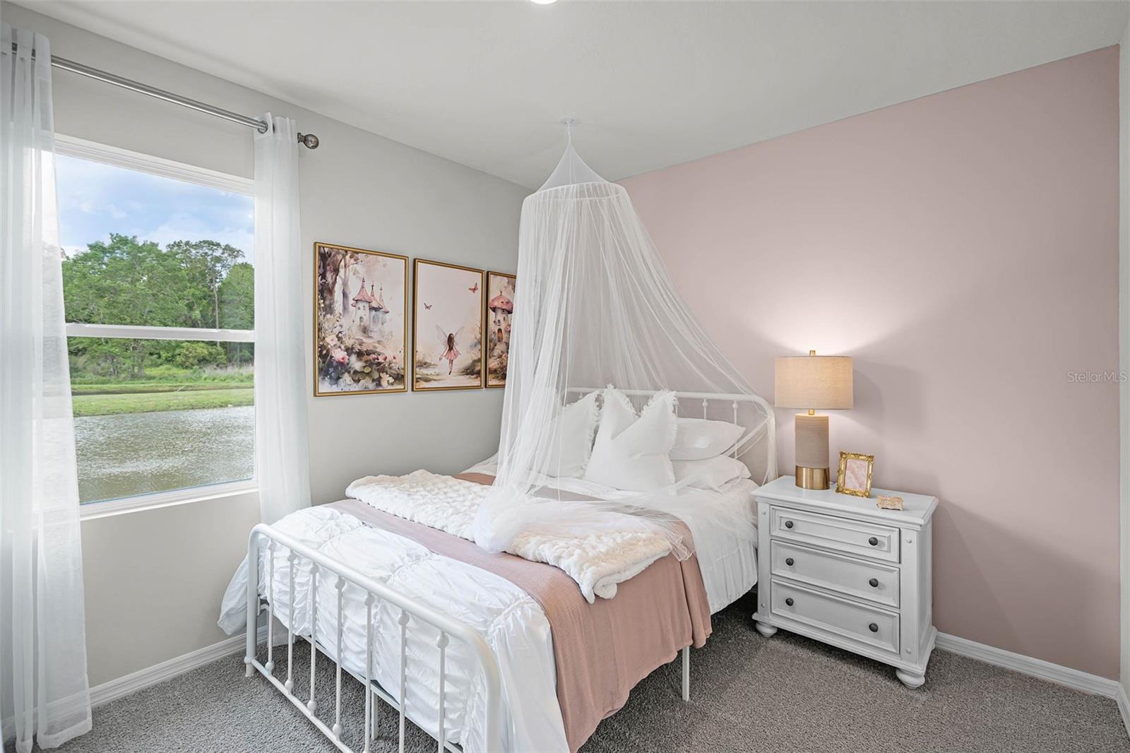 MAGNOLIA POINTE - Residential