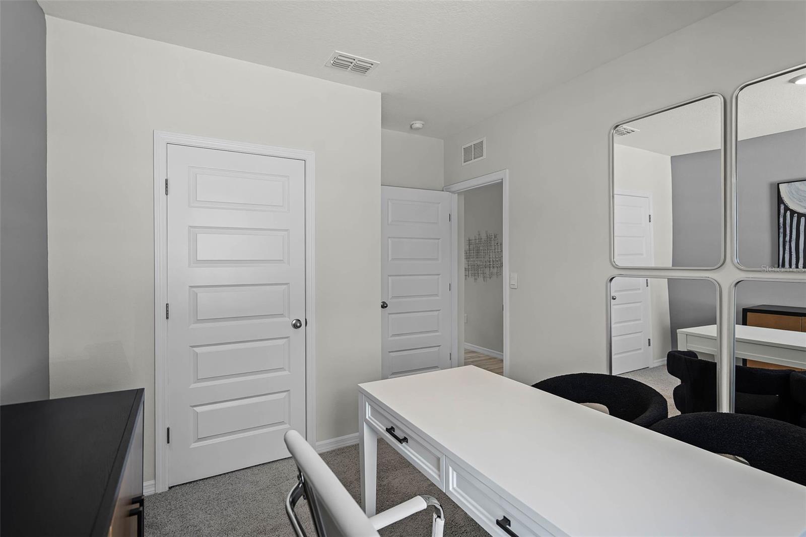 MAGNOLIA POINTE - Residential