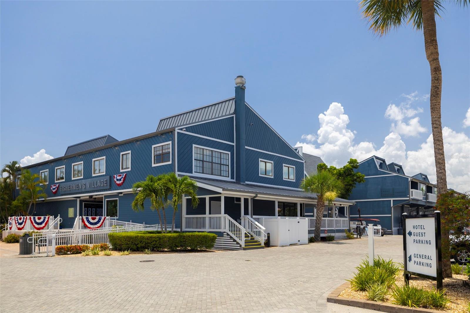 SUNCOAST HARBORS - Land