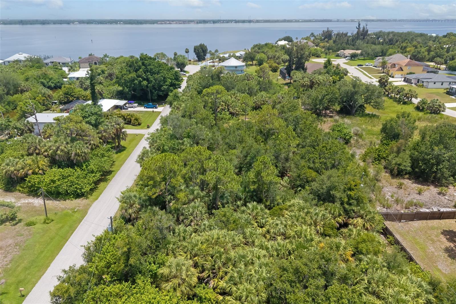 SUNCOAST HARBORS - Land