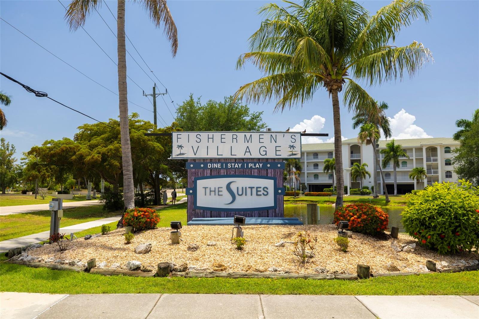 SUNCOAST HARBORS - Land