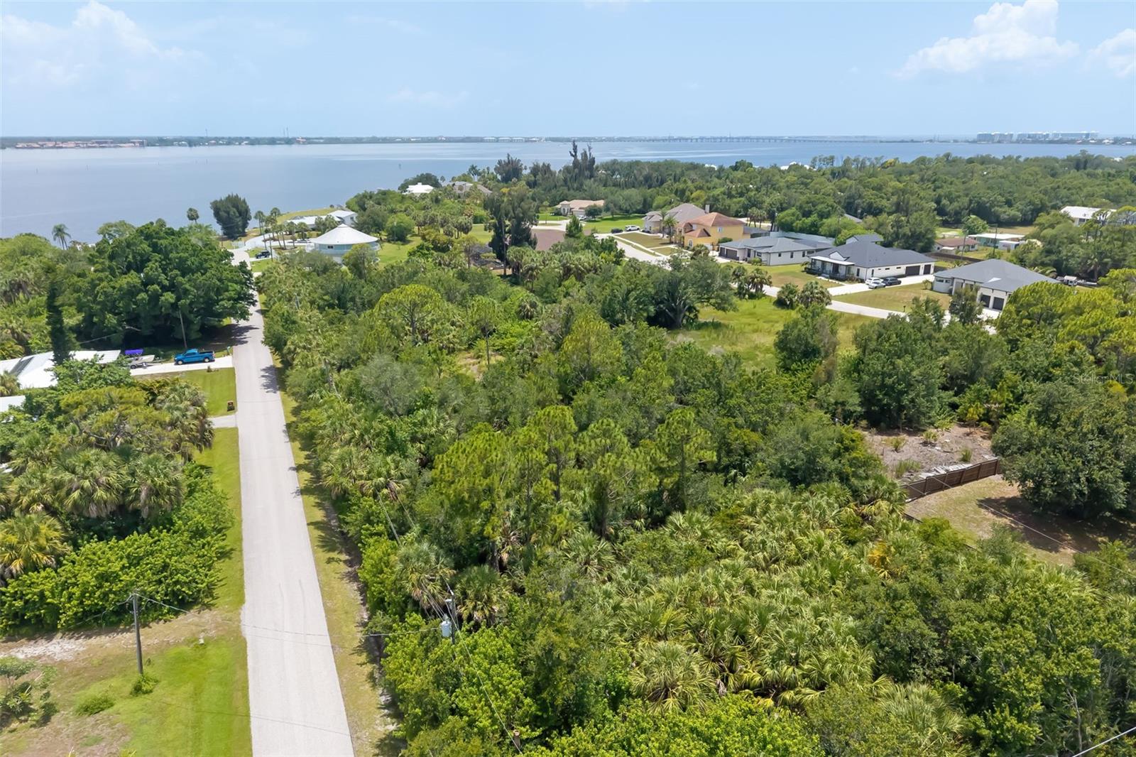 SUNCOAST HARBORS - Land