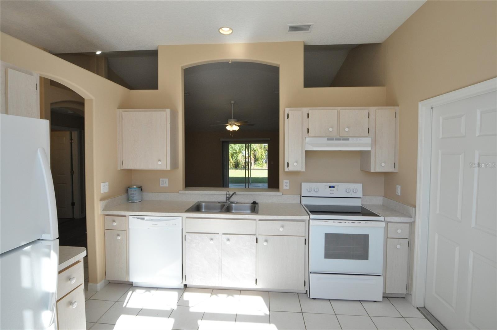 BELLE TERRE - Residential Lease
