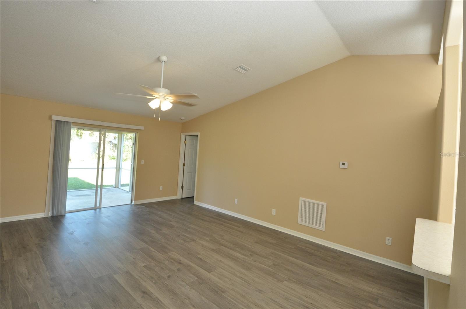 BELLE TERRE - Residential Lease