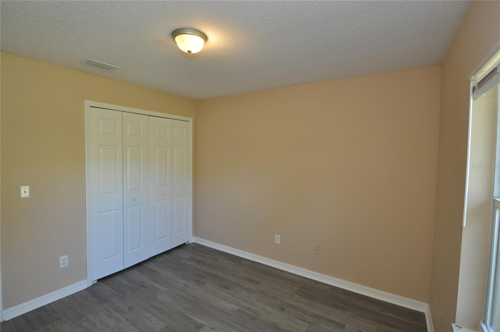 BELLE TERRE - Residential Lease