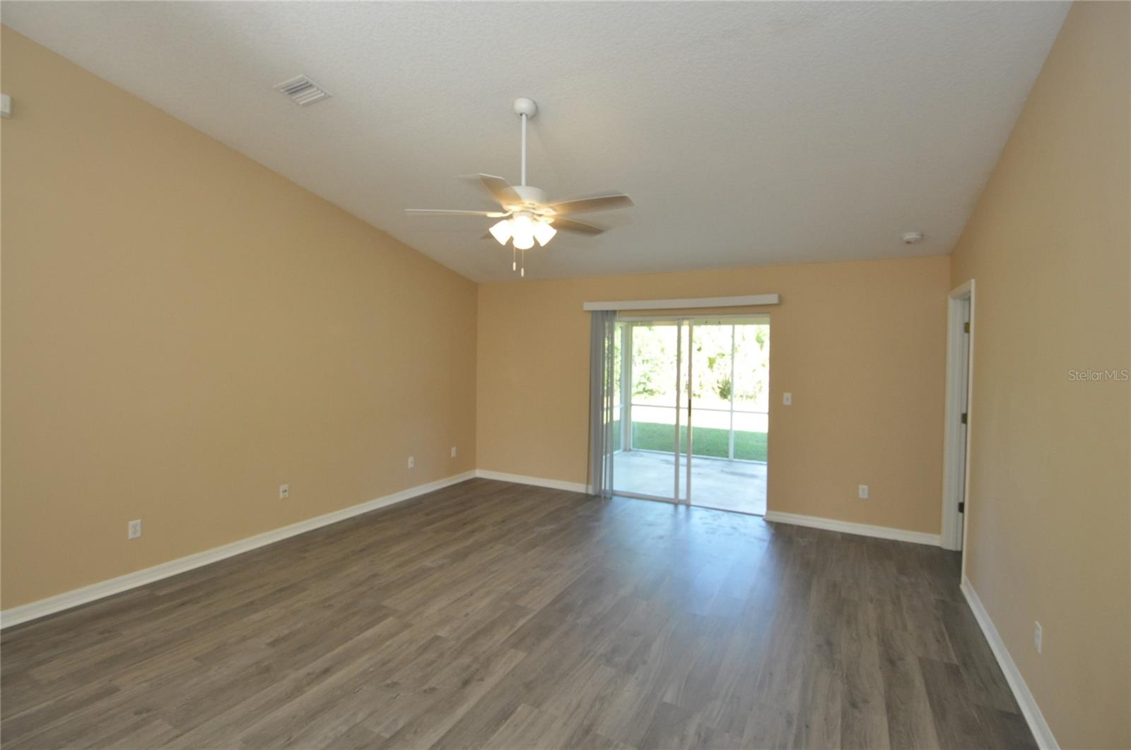 BELLE TERRE - Residential Lease