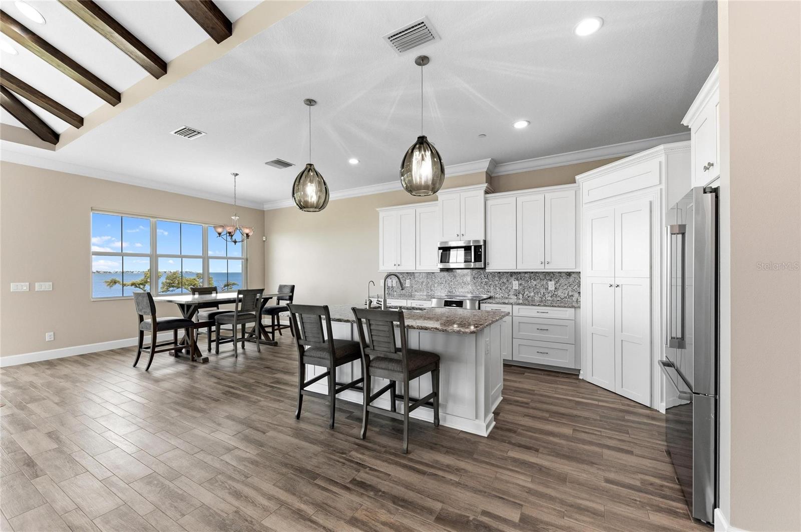 HARBOUR ISLE - Residential