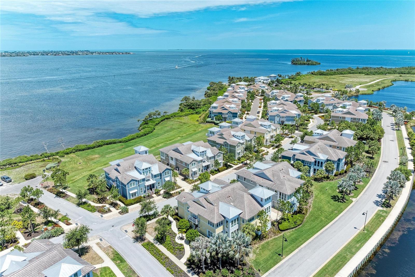 HARBOUR ISLE - Residential