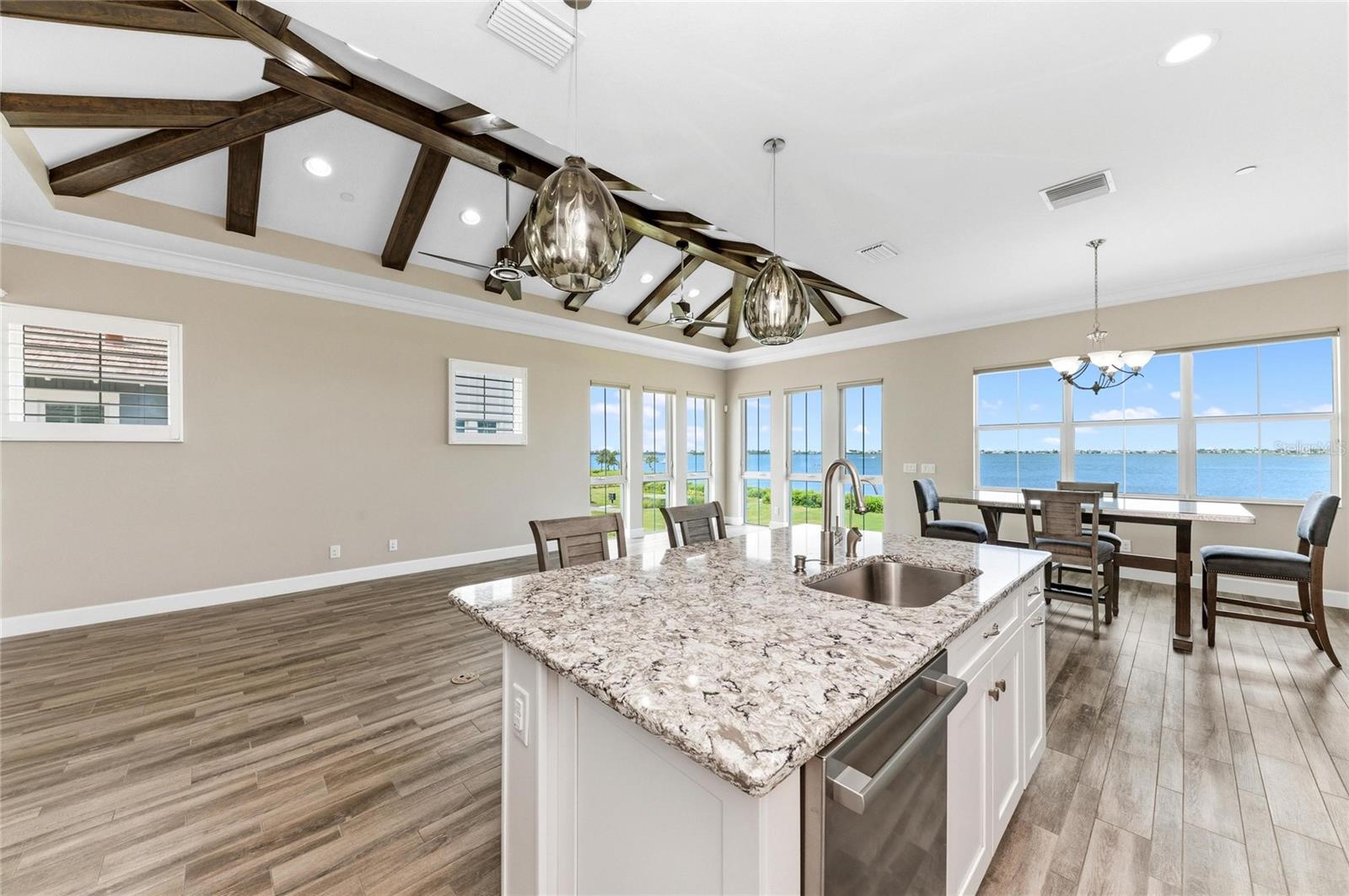 HARBOUR ISLE - Residential