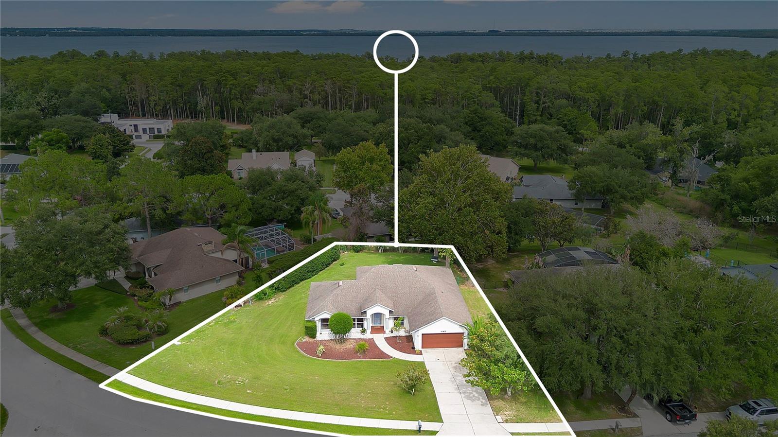 HILLS LAKE LOUISA PH 02 - Residential