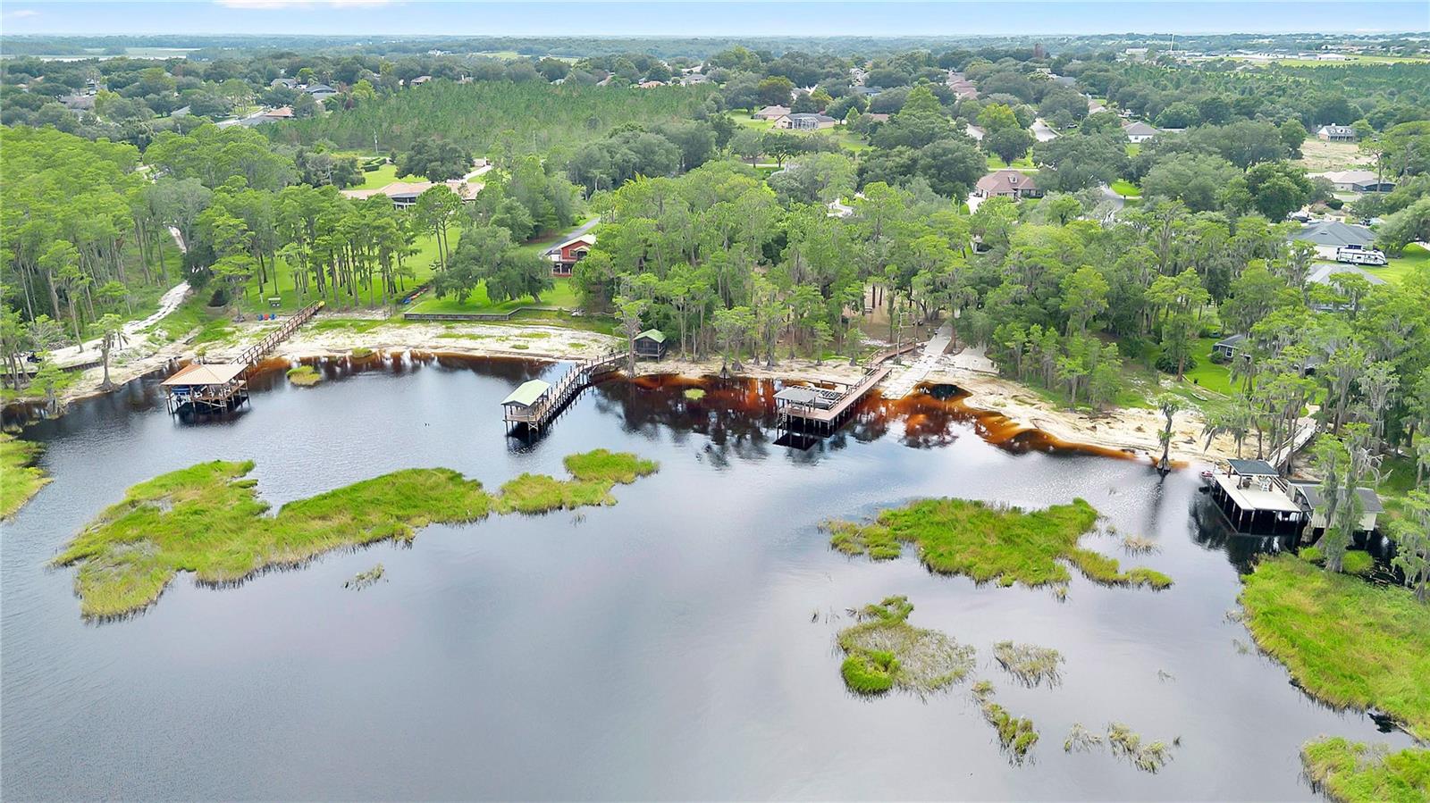 HILLS LAKE LOUISA PH 02 - Residential