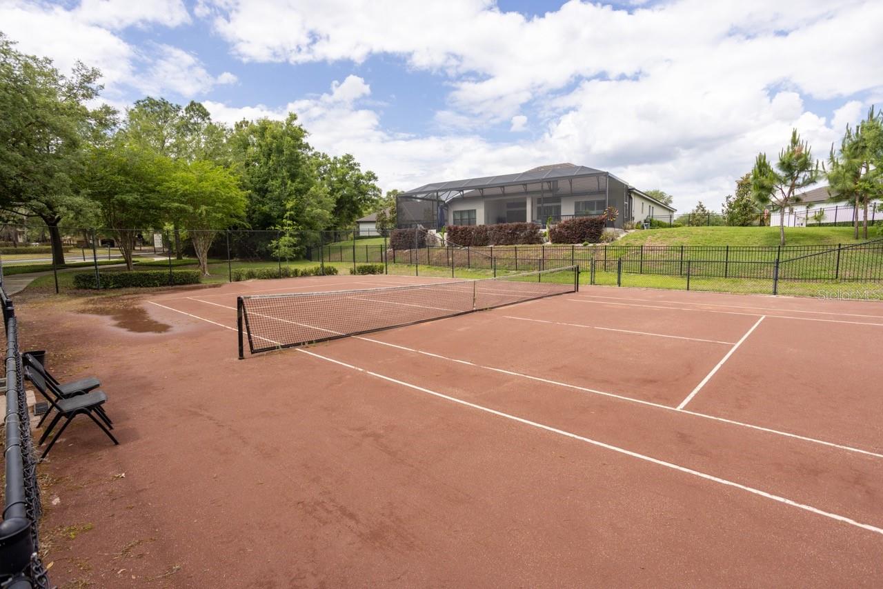 HEATHROW COUNTRY ESTATE - Residential