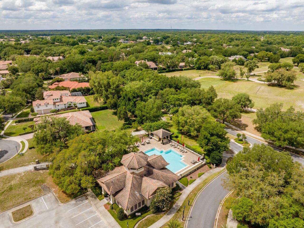 HEATHROW COUNTRY ESTATE - Residential
