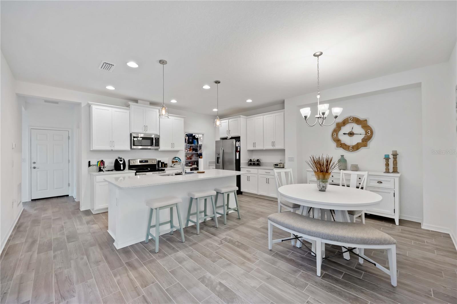 AMBERLY PH II - Residential