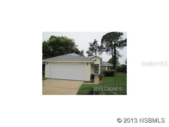 MOVE-IN CONDITION! NOT A SHORT SALE..Priced to sell inPrestigiousCountrySide Sub Division with access to Pool, Tennis and clubhouse. Great floor plan, fully appliance filled kitchen with 3 sided Bay windows, tile floors, and vaulted ceiling. A Giant Open Room design for Dining Room and Living Room with Fire Place! HUGE owners bedroom, sliding glass doors with walk in closet, and newly renovated bathroom. Screened Porch connected to Living room with sliding glass door both looking at quiet natural setting backyard. Newer carpet, and recently painted, this one is move in ready! Located on a safe Cul-De-Sac with wide Driveway and 2+ car garage. Dont miss it! ;Water: City