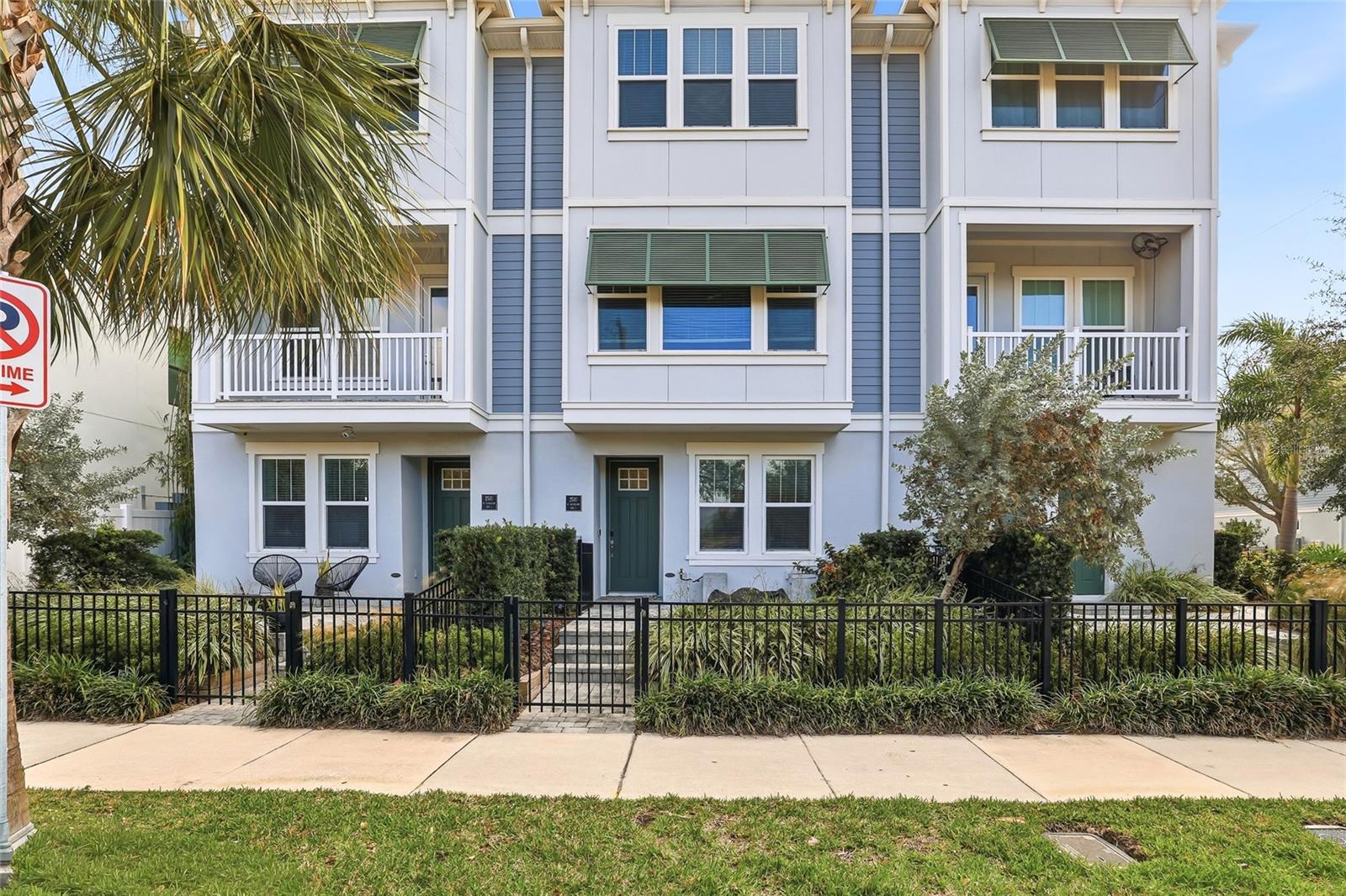 SOUTH TAMPANIA TWNHMS - Residential Lease