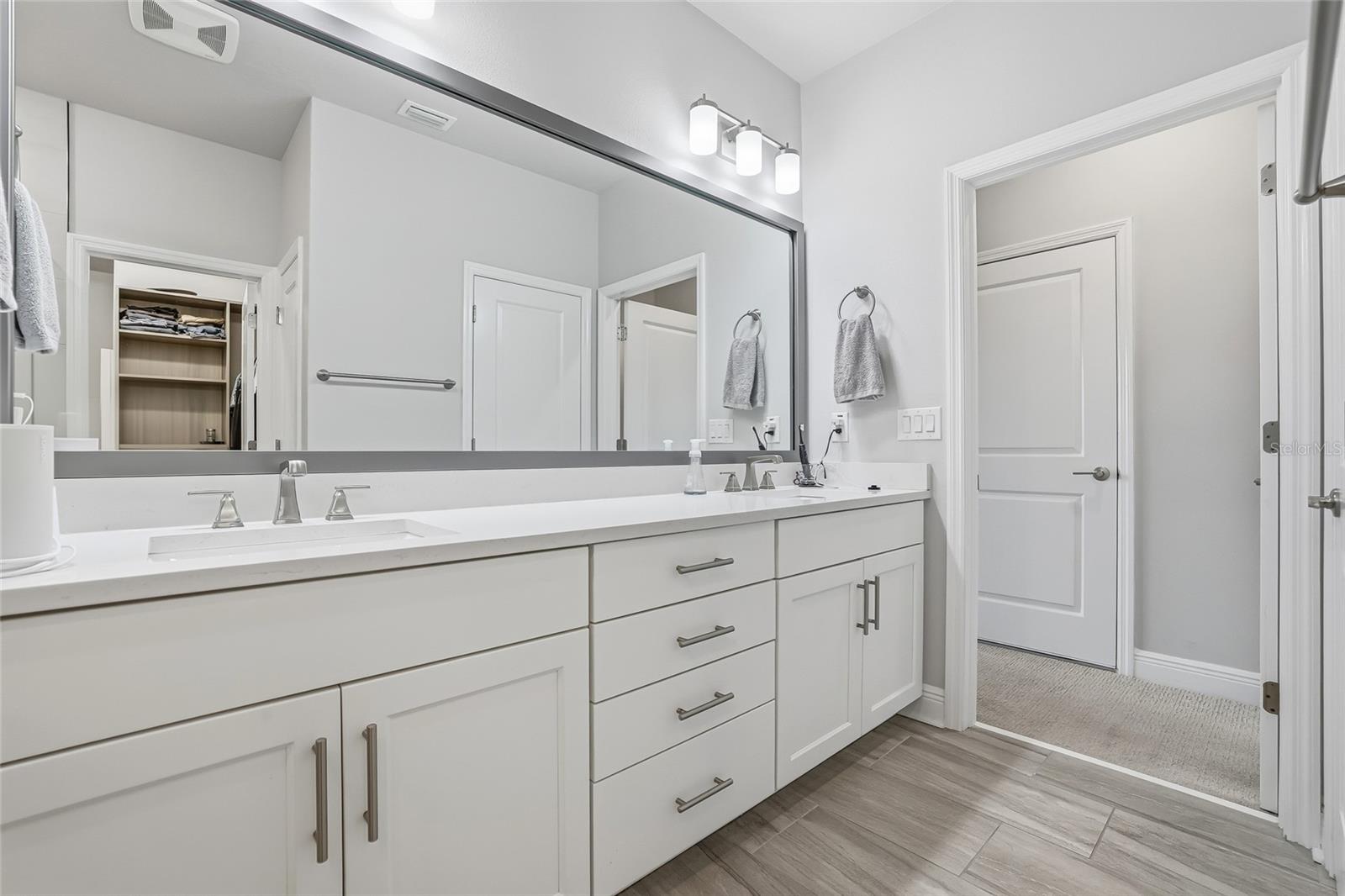 SOUTH TAMPANIA TWNHMS - Residential Lease