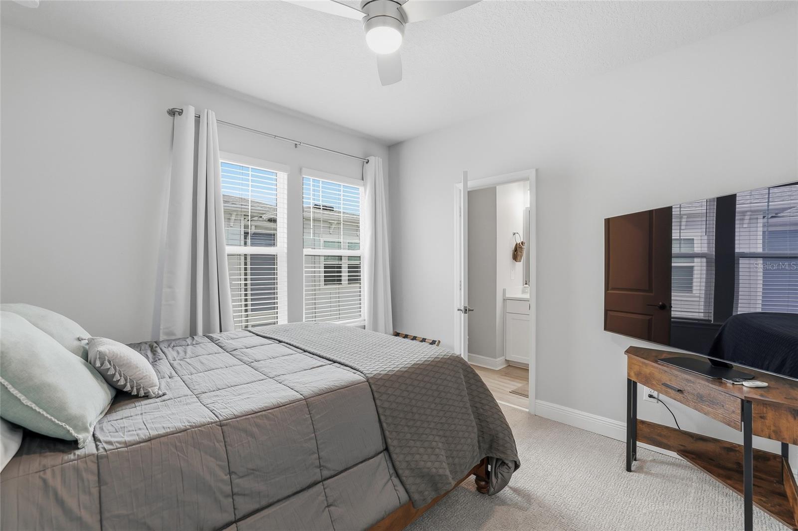SOUTH TAMPANIA TWNHMS - Residential Lease