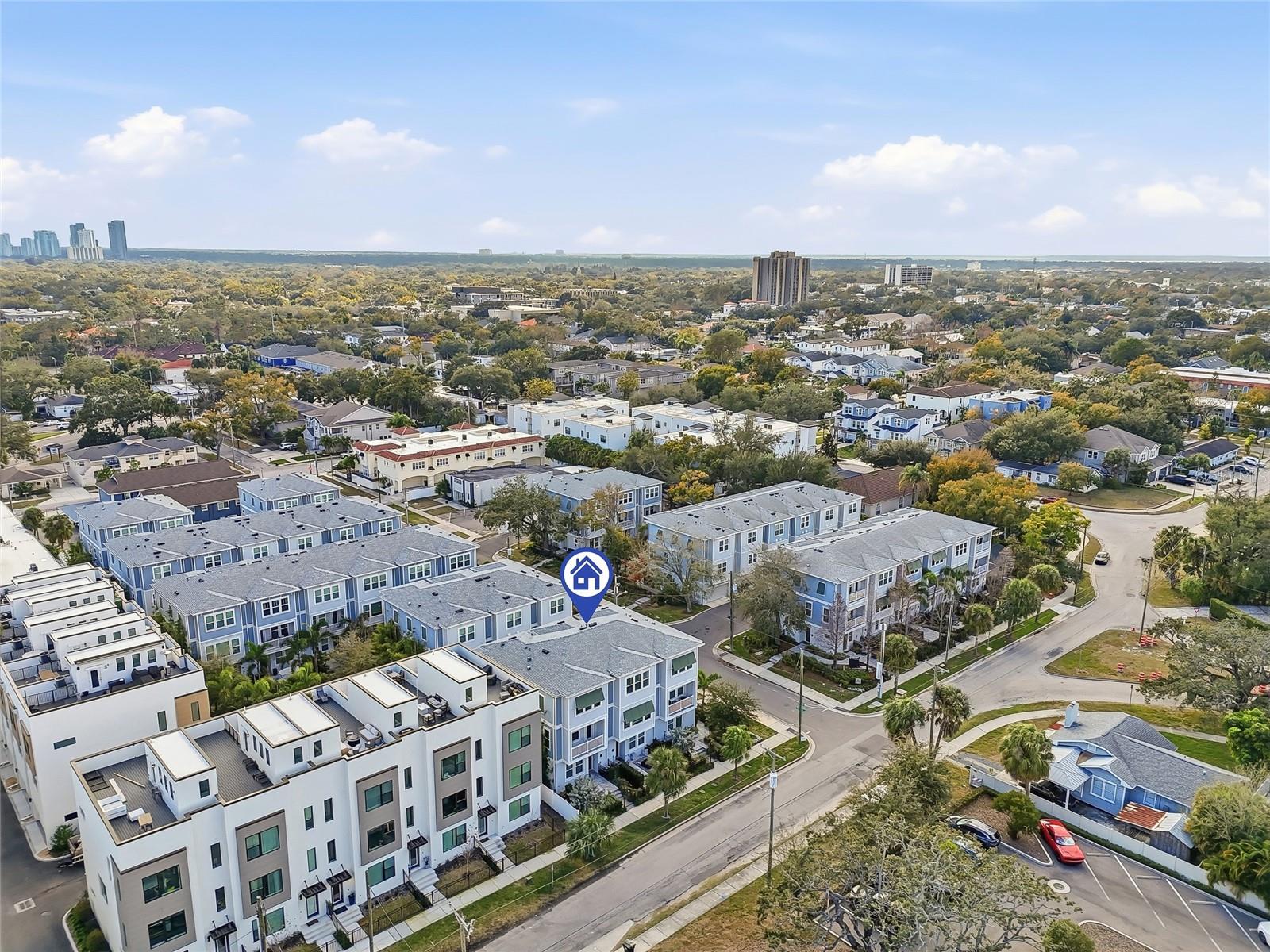 SOUTH TAMPANIA TWNHMS - Residential Lease