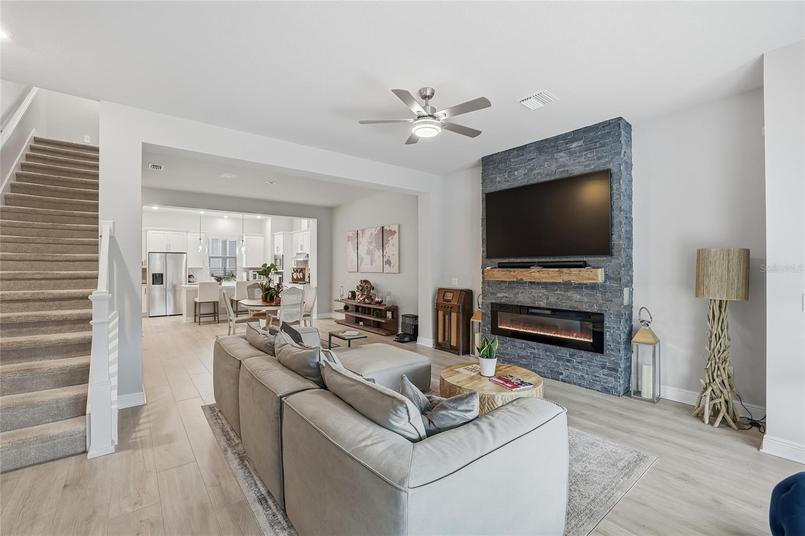 SOUTH TAMPANIA TWNHMS - Residential Lease