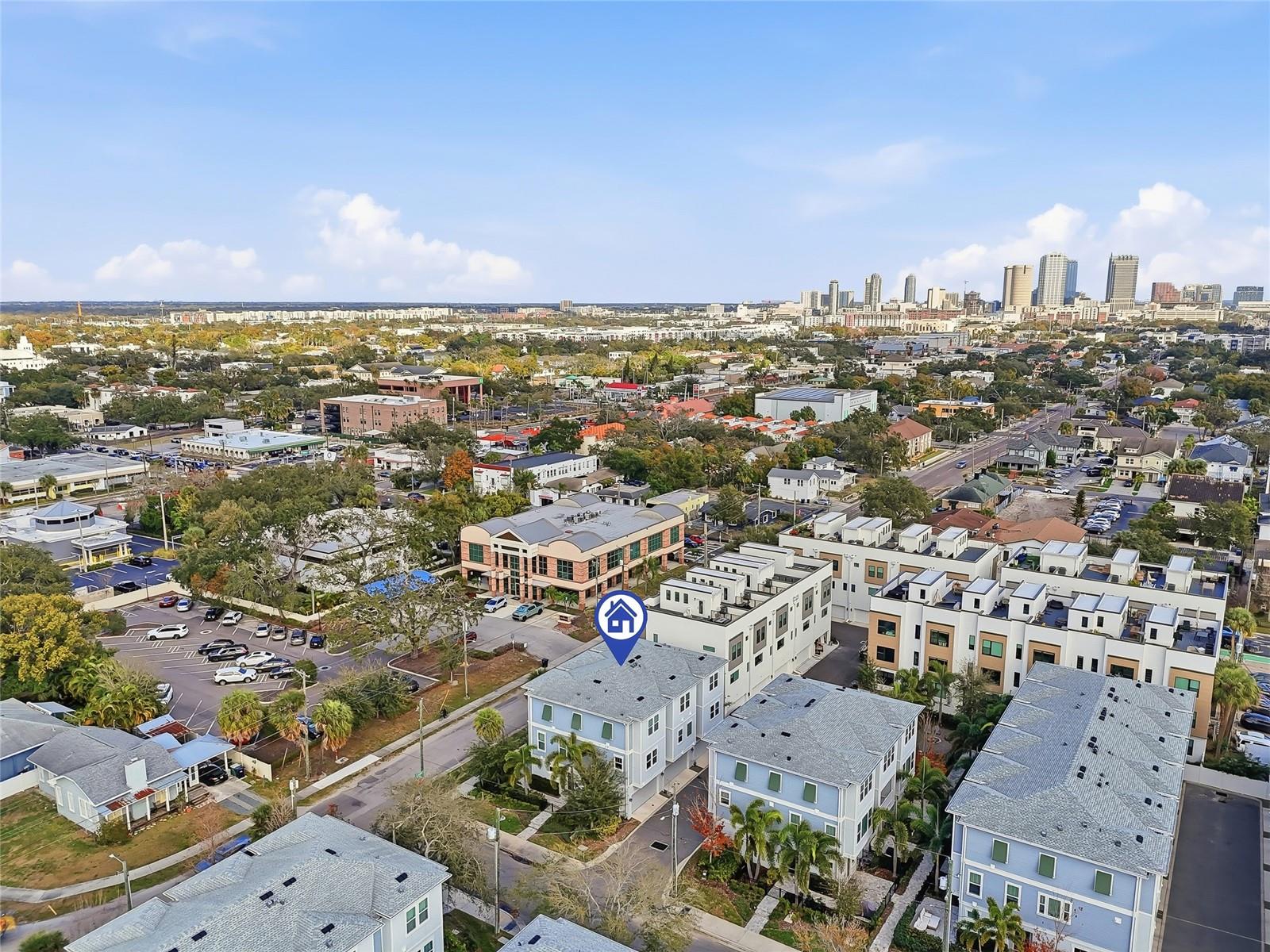 SOUTH TAMPANIA TWNHMS - Residential Lease