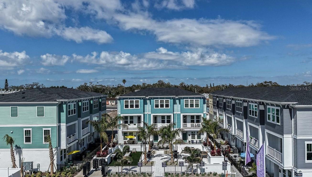TOWNS AT UNION - Residential