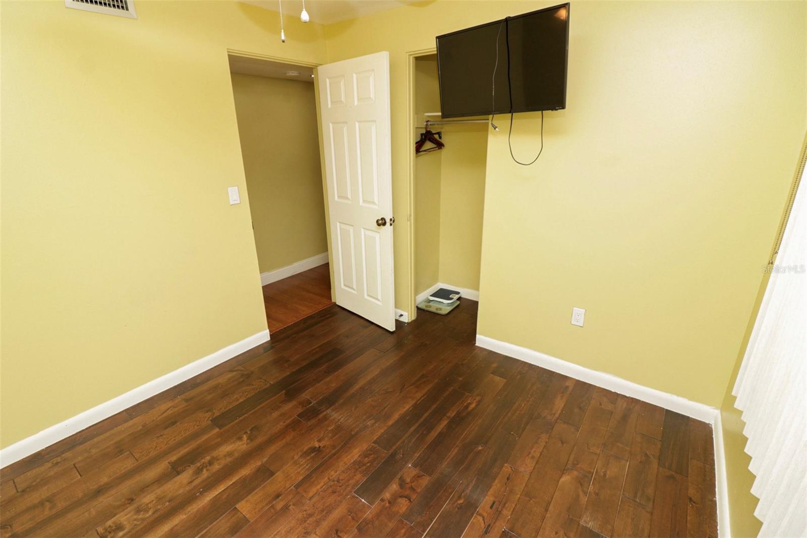 EDGEWOOD PARK - Residential