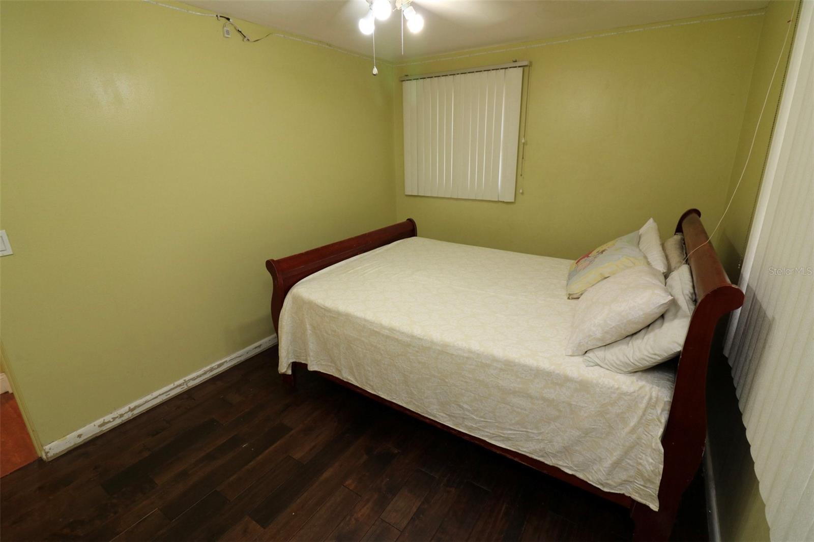 EDGEWOOD PARK - Residential