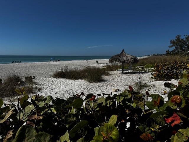 SILVER SANDS - Residential