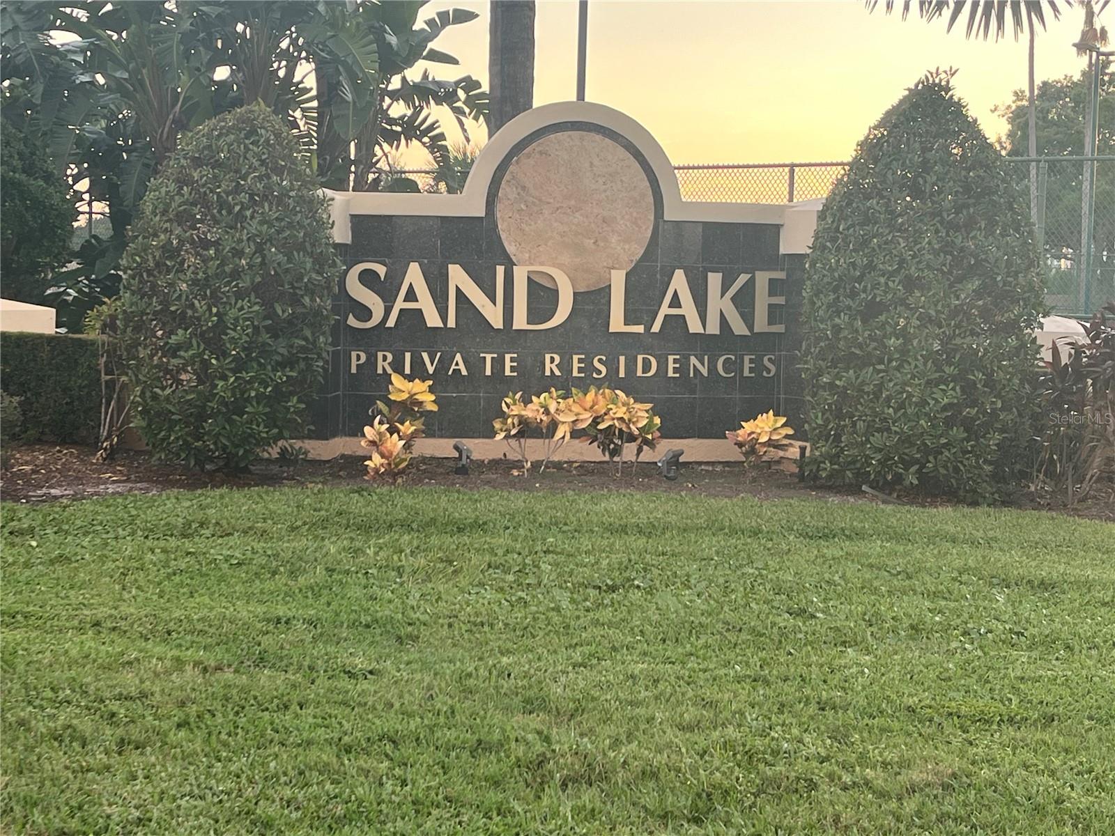 SANDLAKE PRIVATE RESIDENCES - Residential Lease