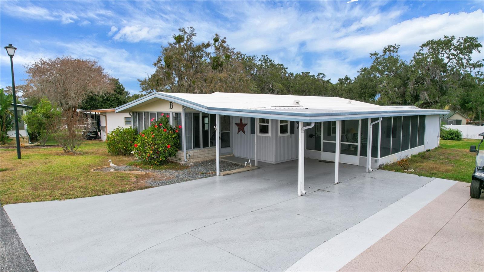 HARBOR OAKS HOMEOWNERS - Residential
