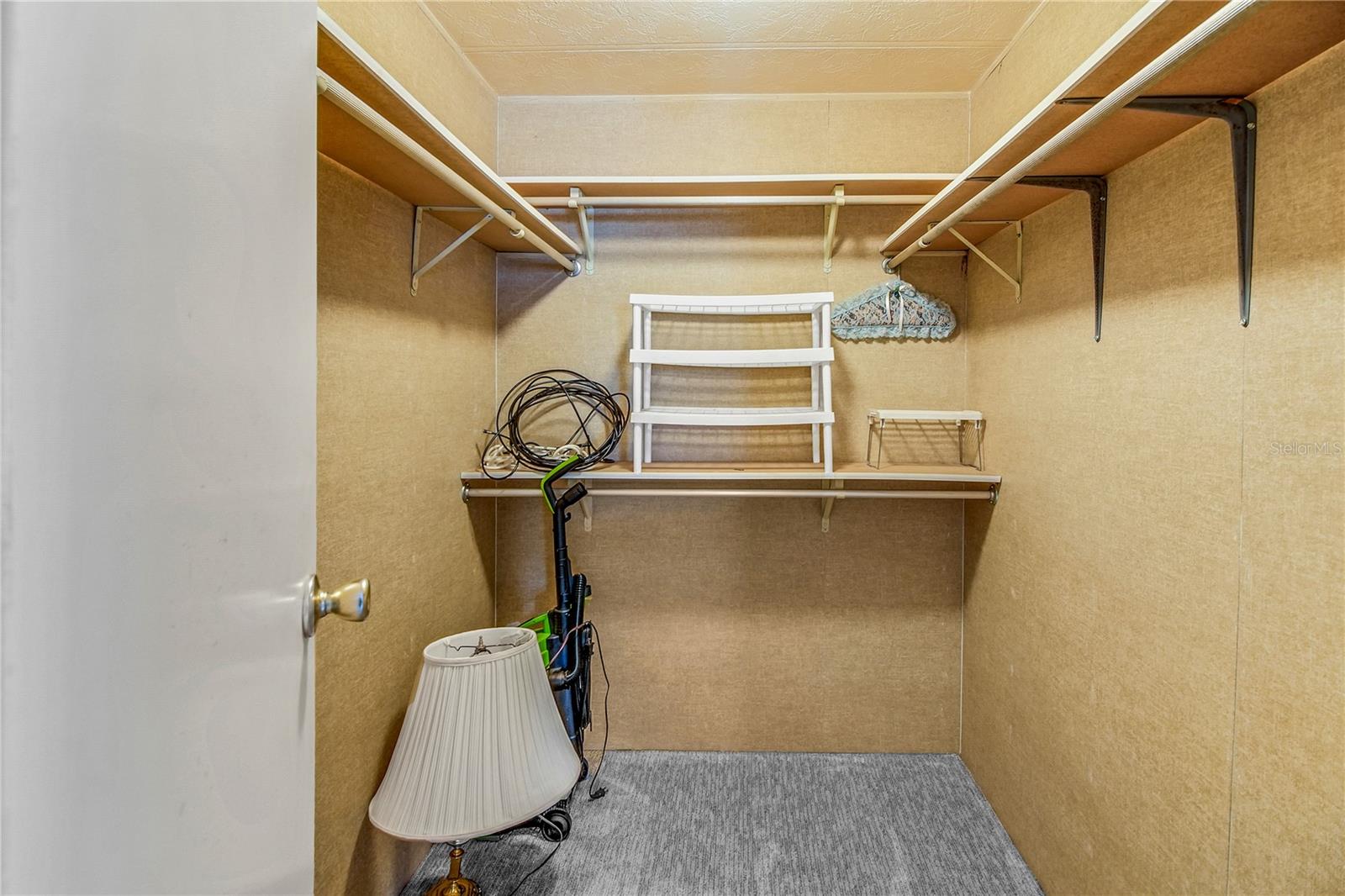 HARBOR OAKS HOMEOWNERS - Residential