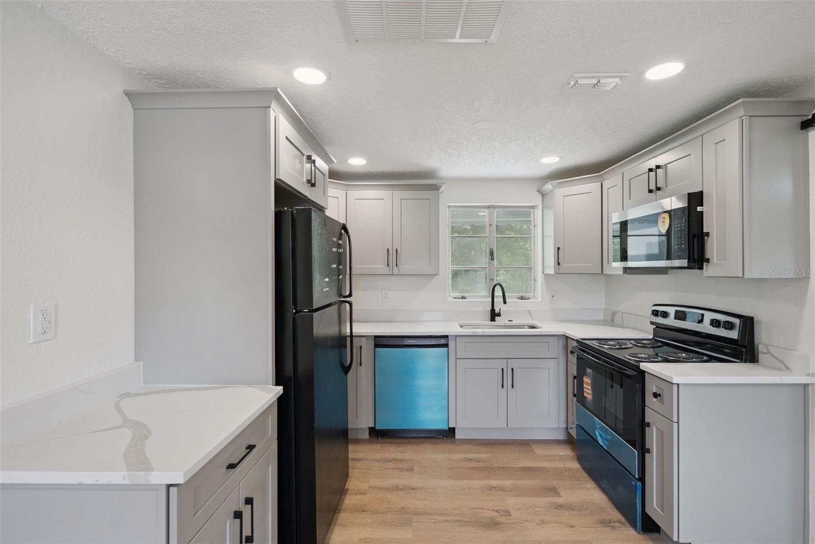 PLANTATION ESTATES UNIT 02 - Residential
