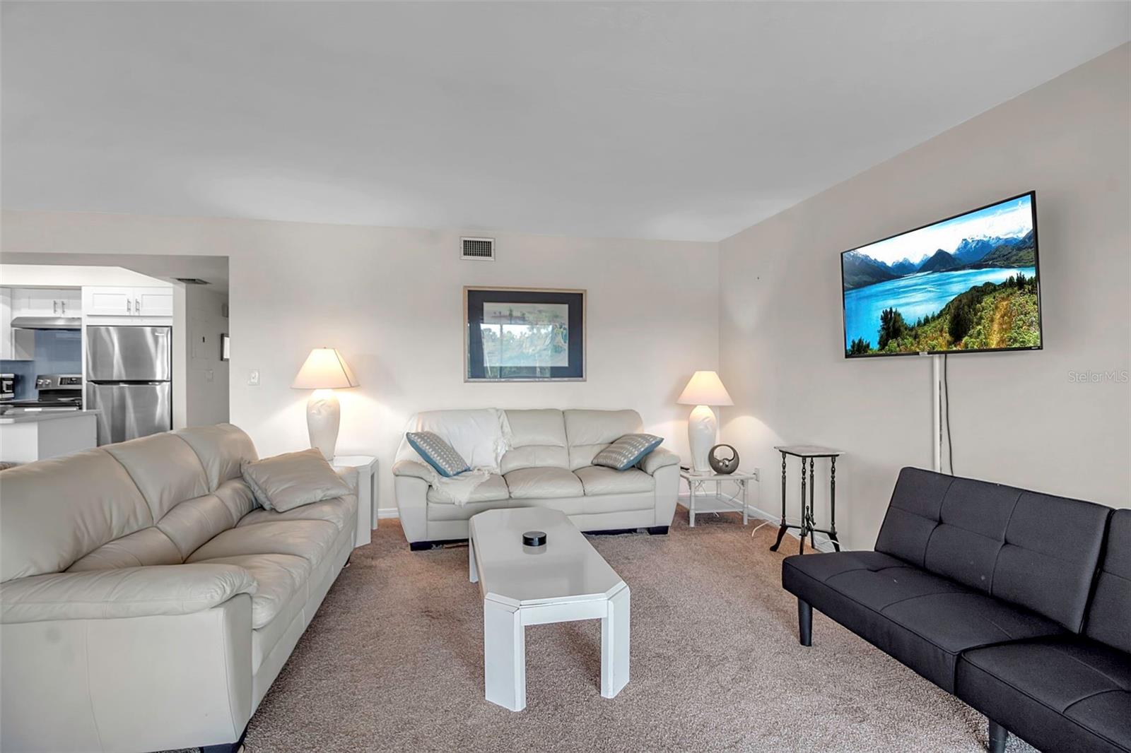 IMPERIAL PLACE - Residential
