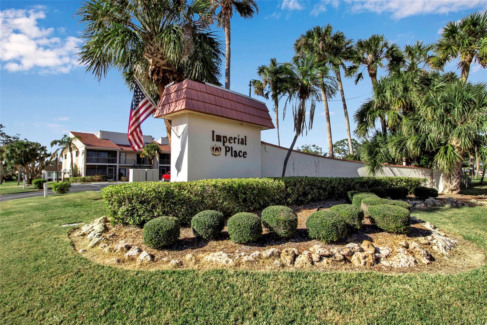IMPERIAL PLACE - Residential