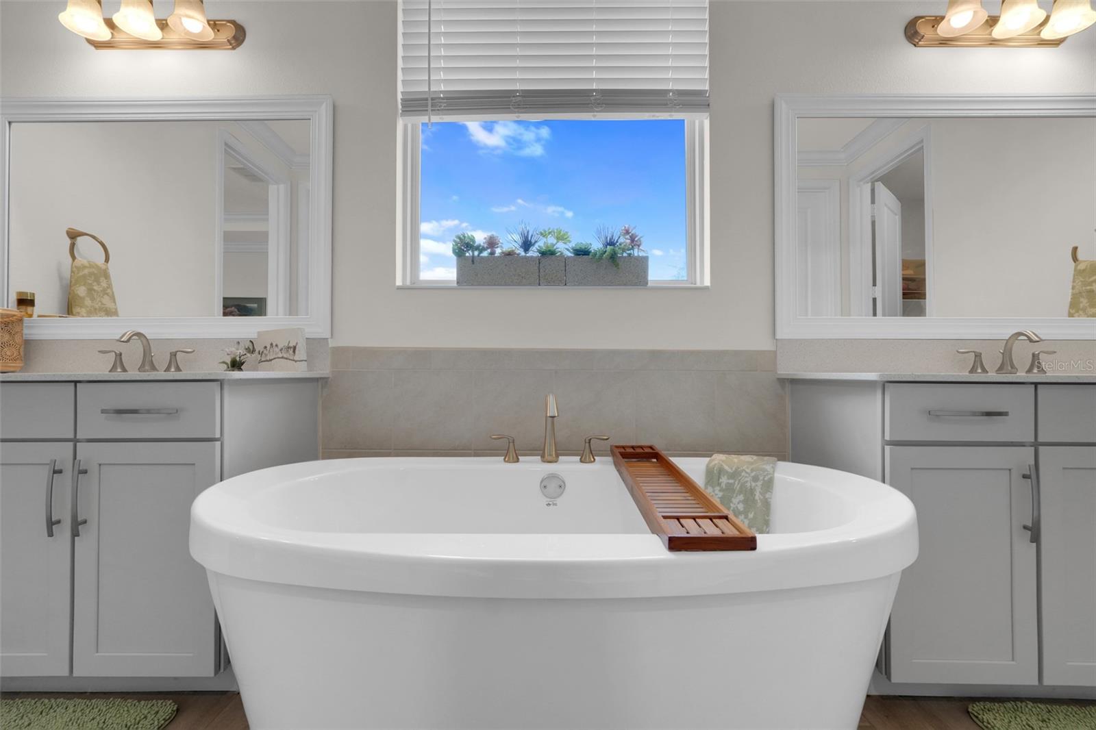 WINDERMERE ISLE PH 2 - Residential