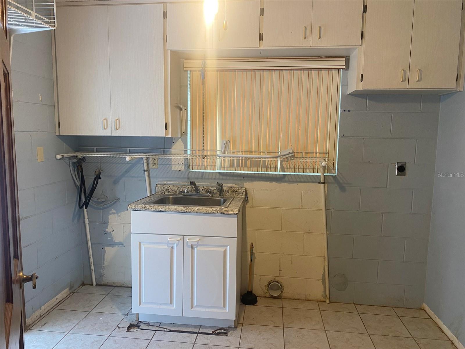 DELTONA LAKES UNIT 02 - Residential