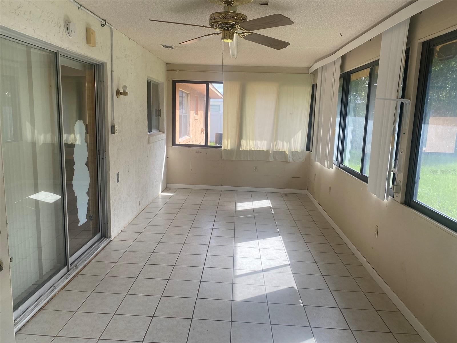 DELTONA LAKES UNIT 02 - Residential
