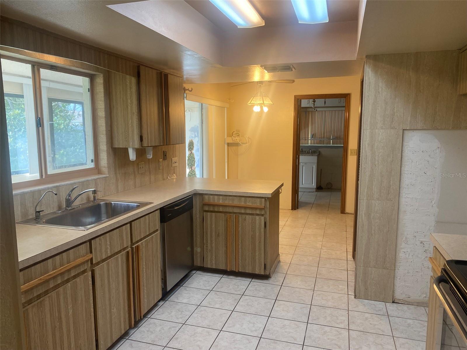 DELTONA LAKES UNIT 02 - Residential