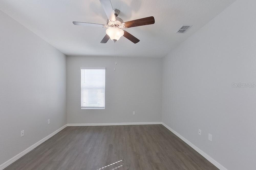 LAKE GRIFFIN RESERVE - Residential Lease
