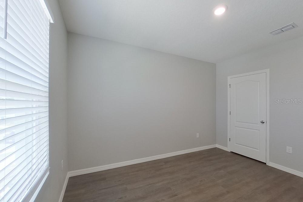 LAKE GRIFFIN RESERVE - Residential Lease