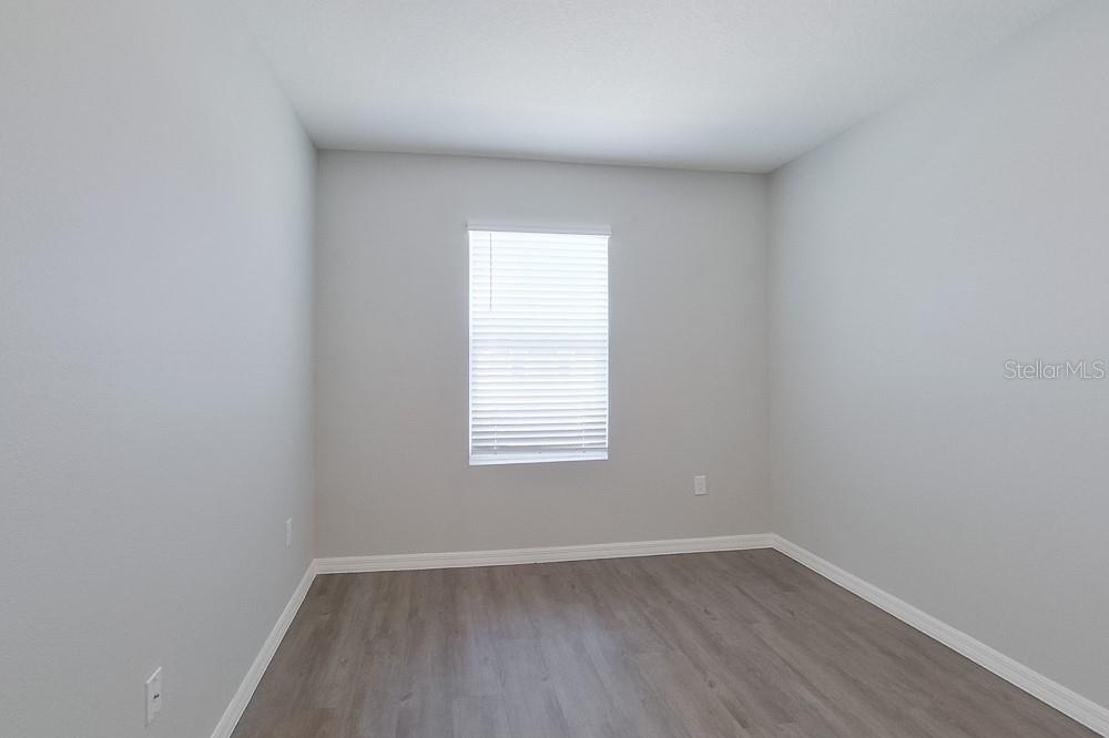 LAKE GRIFFIN RESERVE - Residential Lease