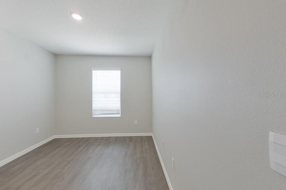 LAKE GRIFFIN RESERVE - Residential Lease