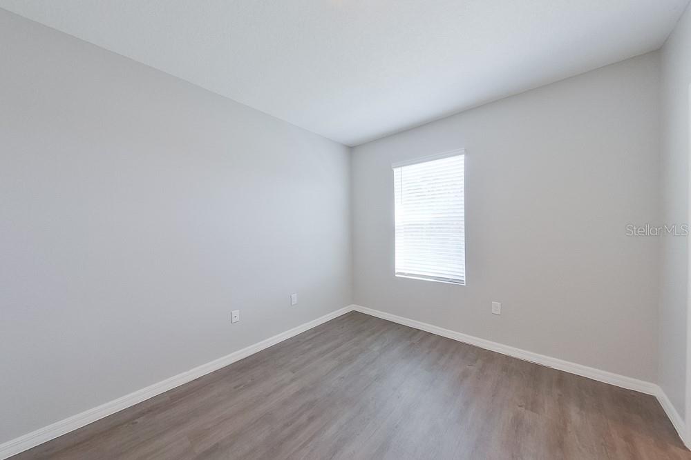 LAKE GRIFFIN RESERVE - Residential Lease