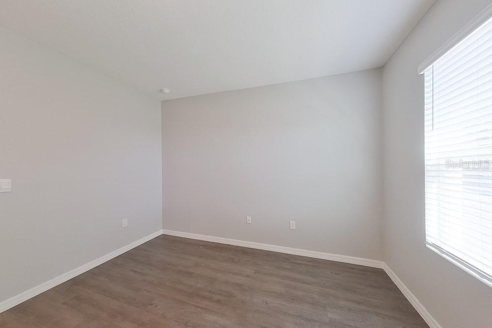 LAKE GRIFFIN RESERVE - Residential Lease