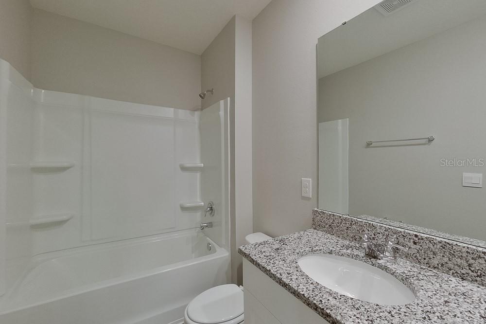 LAKE GRIFFIN RESERVE - Residential Lease