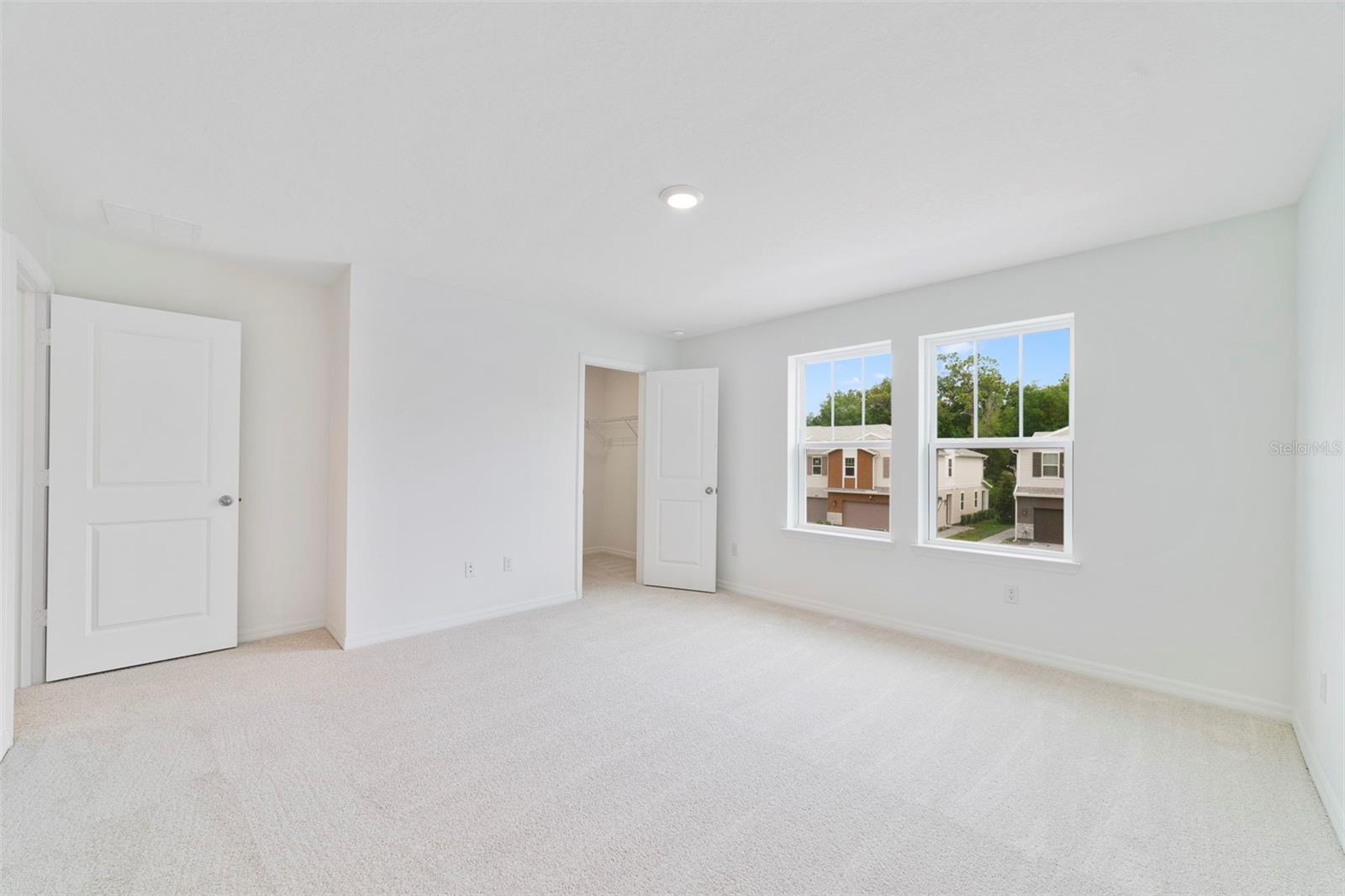 TOWNS AT GREENLEAF - Residential