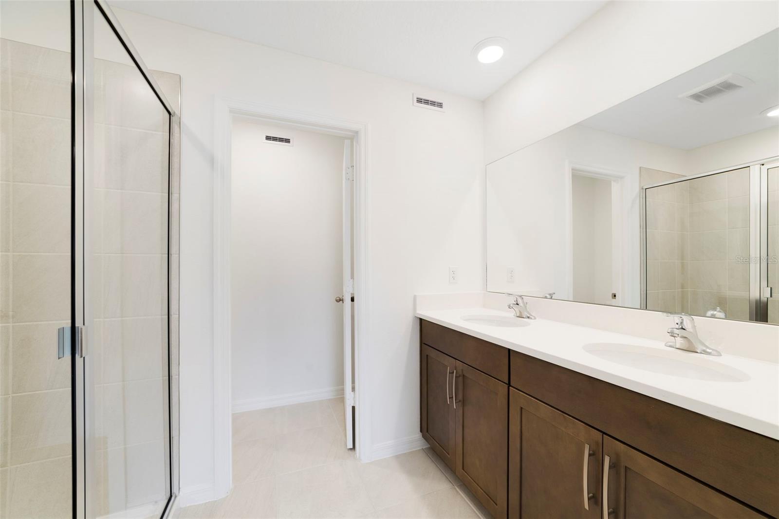 TOWNS AT GREENLEAF - Residential