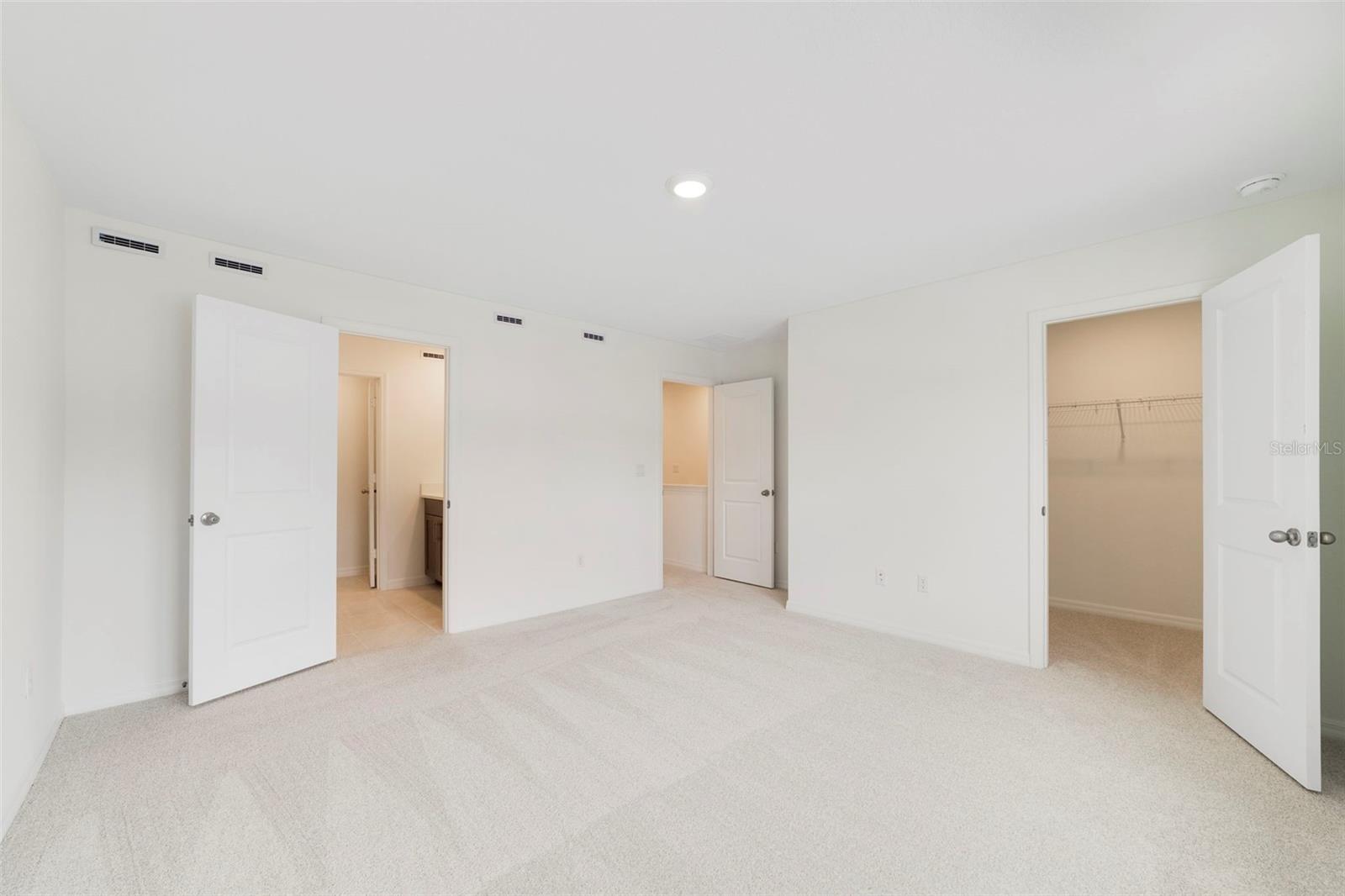 TOWNS AT GREENLEAF - Residential