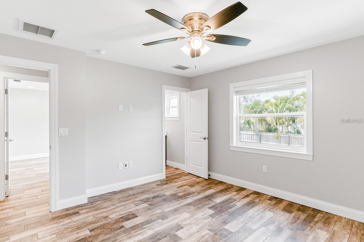 SHORE ACRES OVERLOOK SEC - Residential Lease